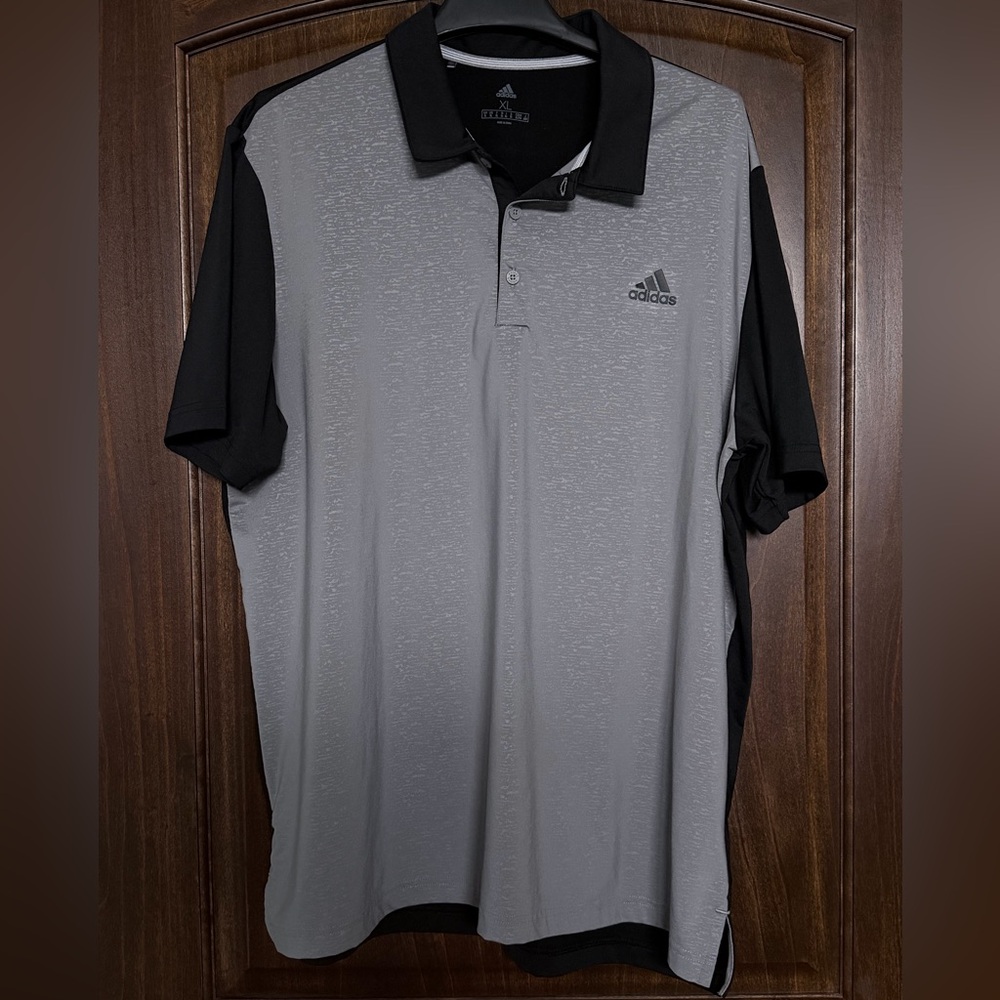 Lot of 2 - Adidas Men’s Golf Polos. size XL
Patterned Grey/Black
navy
